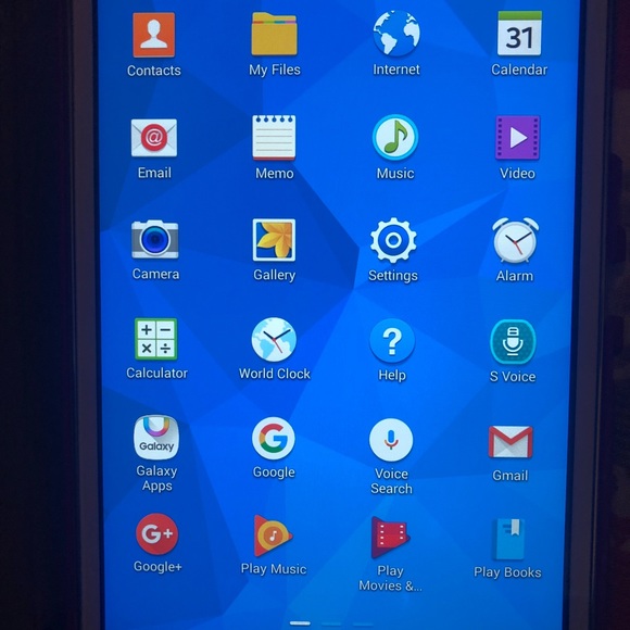 Samsung Tablet - Picture 4 of 8